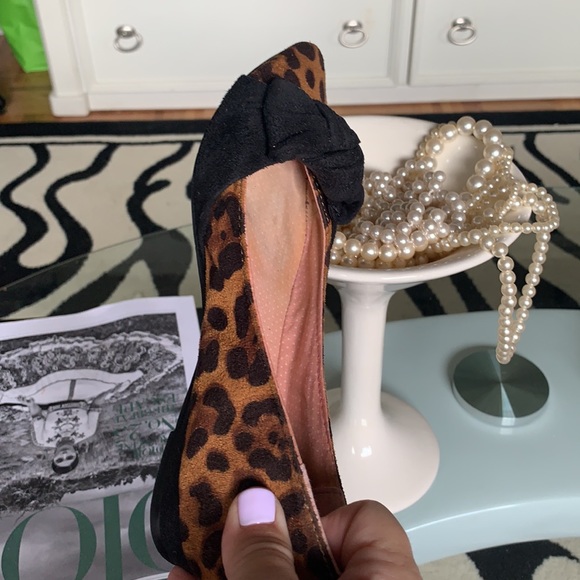Leopard flats with bows by Madden Girl size 7 - Picture 8 of 10